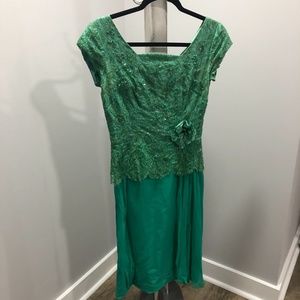 Vintage 1950's Green Lace Cocktail Dress